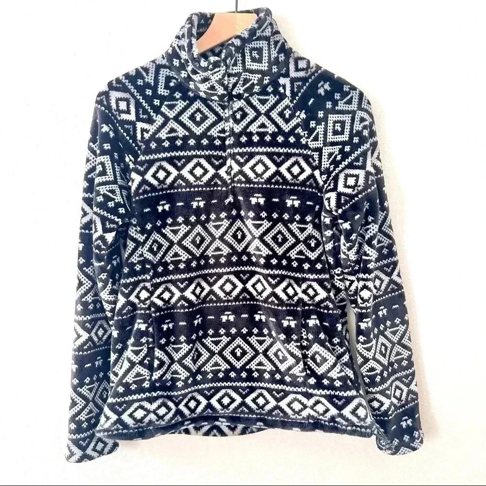 Eddie Bauer Black and White Mock Neck Pullover